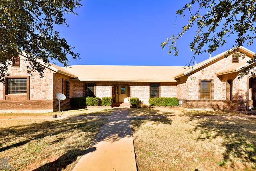 3097 Brick Plant Rd, Snyder, TX for sale - Building Photo - Image 1 of 1