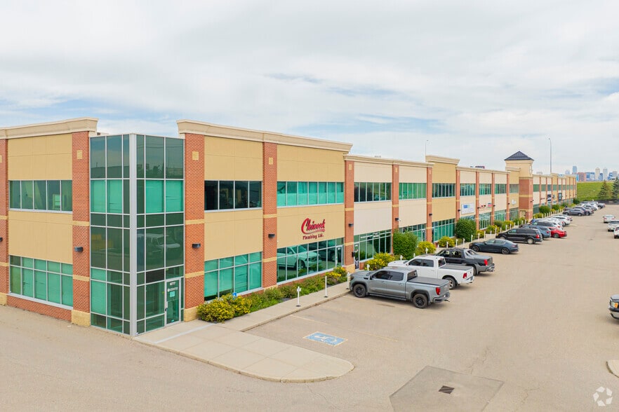 6701-6777 Fairmount Dr SE, Calgary, AB for lease - Primary Photo - Image 1 of 35