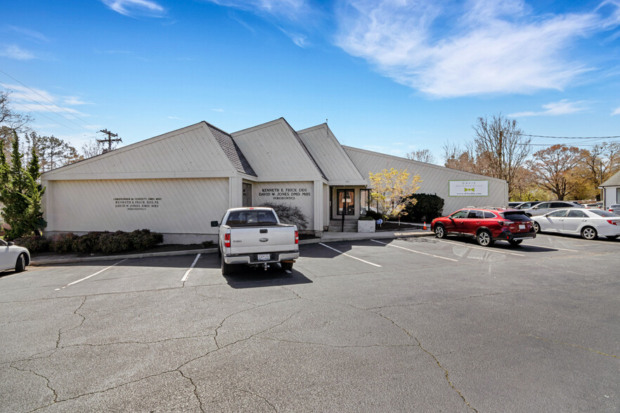 111 Powell Mill Rd, Spartanburg, SC for lease - Building Photo - Image 1 of 4