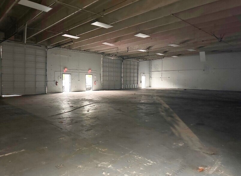 2321 SW 60th Way, Miramar, FL for sale - Interior Photo - Image 1 of 1