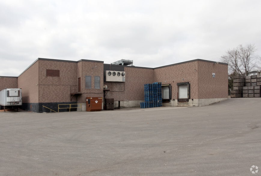 355 Dissette St, Bradford West Gwillimbury, ON for lease - Building Photo - Image 2 of 4