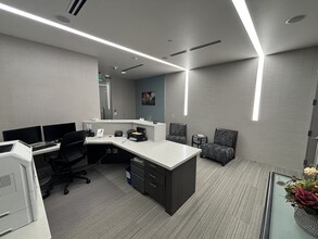 333 Bridge St NW, Grand Rapids, MI for lease Interior Photo- Image 1 of 9