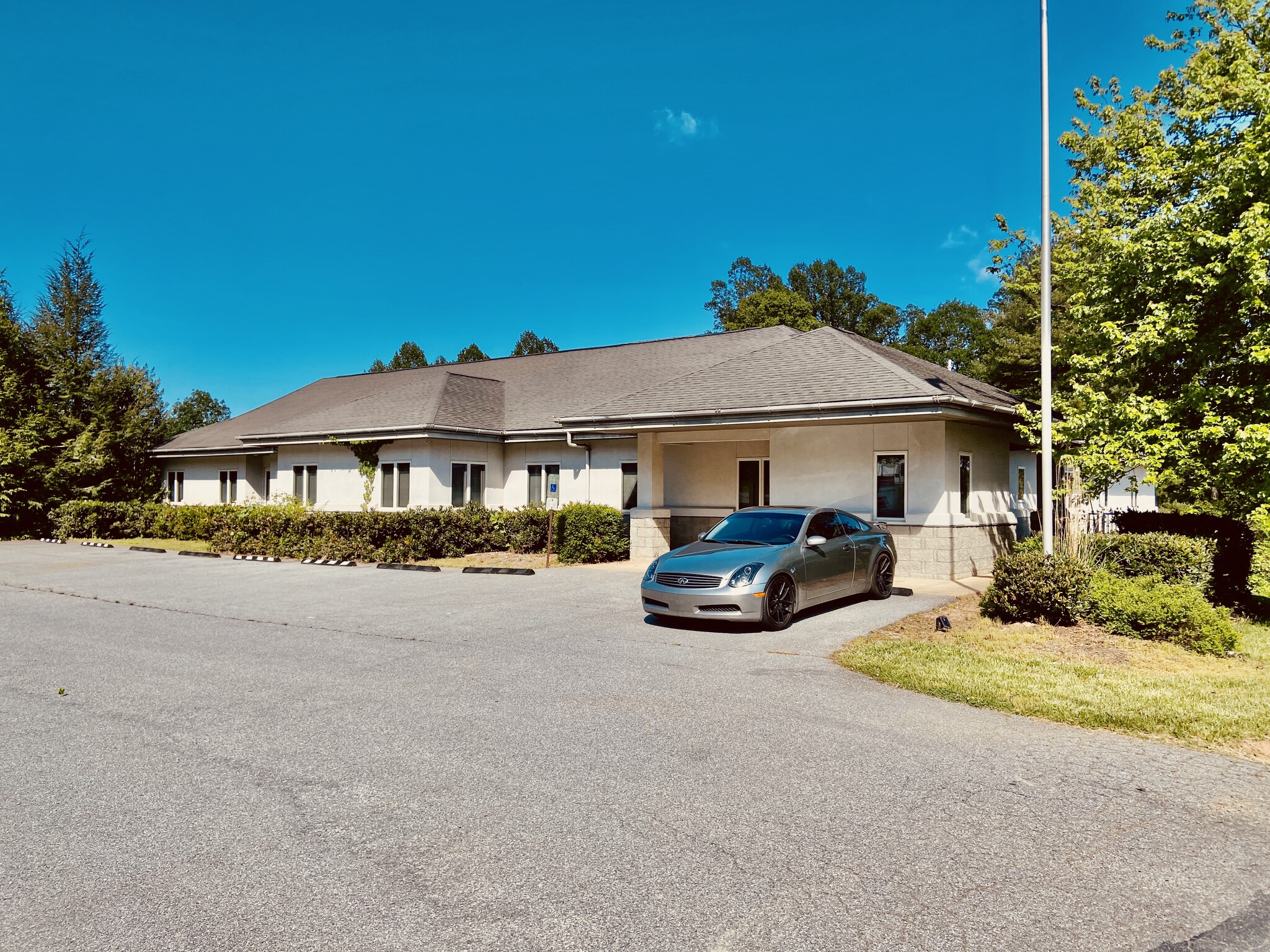 39 Loop Rd, Arden, NC for sale Building Photo- Image 1 of 1