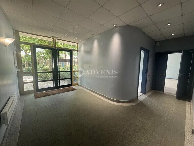 Flex in Villepinte for lease - Lobby - Image 3 of 5