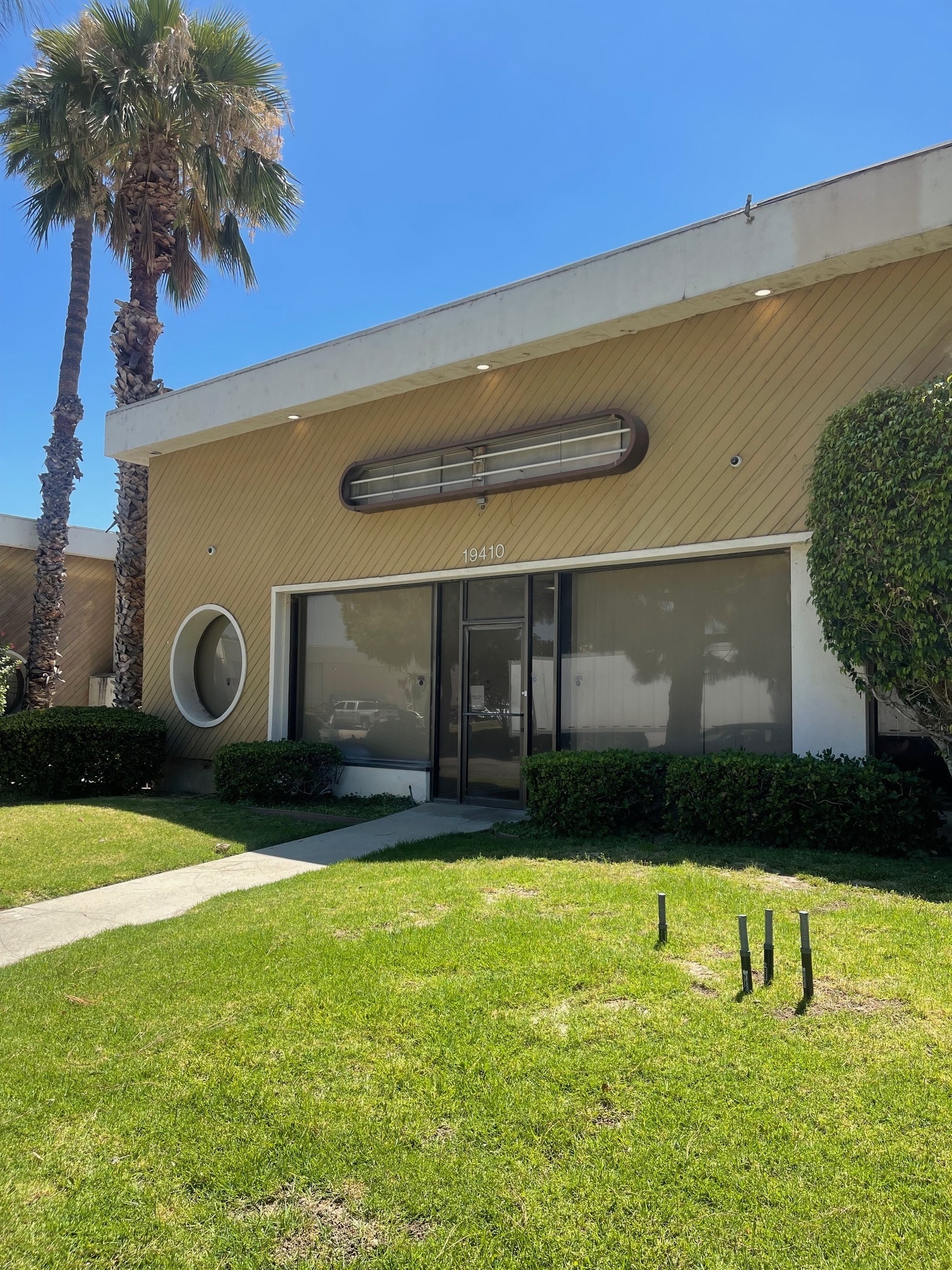 19410-19420 Business Center Dr, Northridge, CA for lease Building Photo- Image 1 of 37