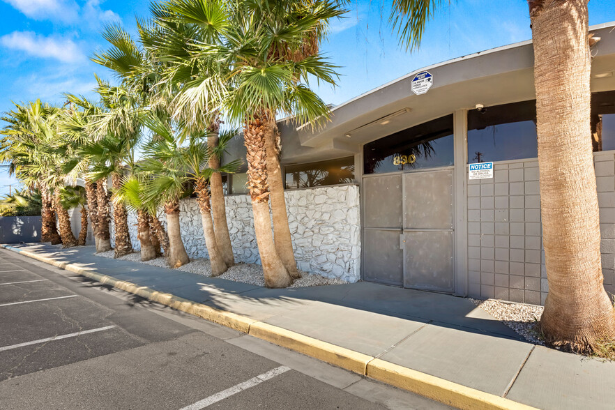 830 E Sahara Ave, Las Vegas, NV for sale - Building Photo - Image 3 of 40