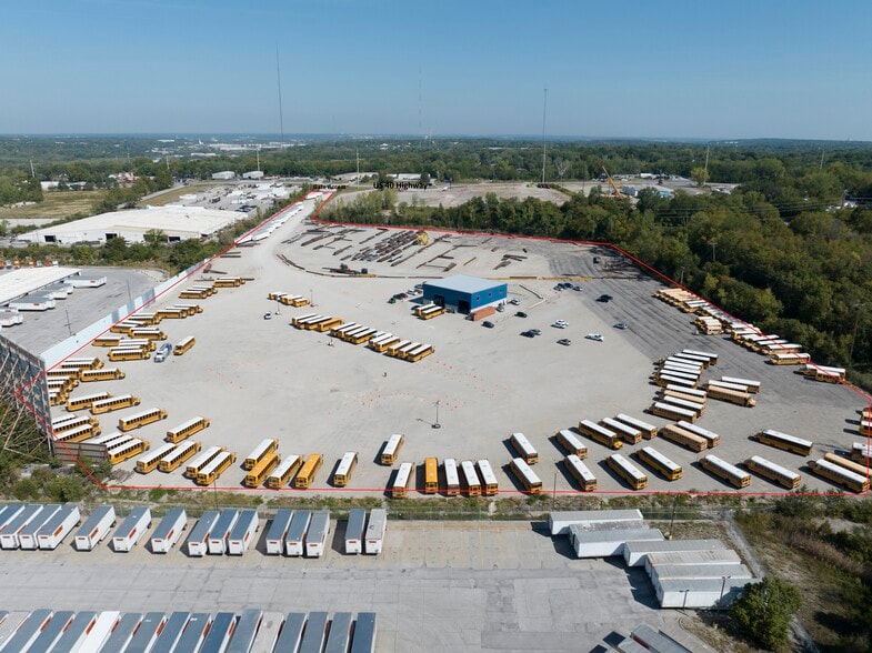 8753 E US 40 Hwy, Kansas City, MO for lease - Building Photo - Image 3 of 15