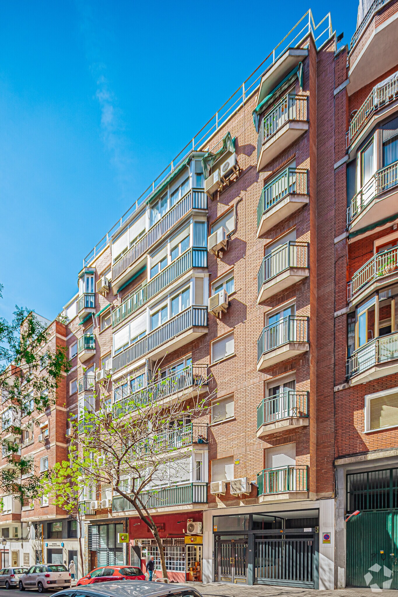 Multifamily in Madrid, Madrid for sale Primary Photo- Image 1 of 3