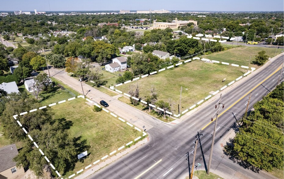 1719 Hillside Street, Wichita, KS for sale - Building Photo - Image 2 of 13