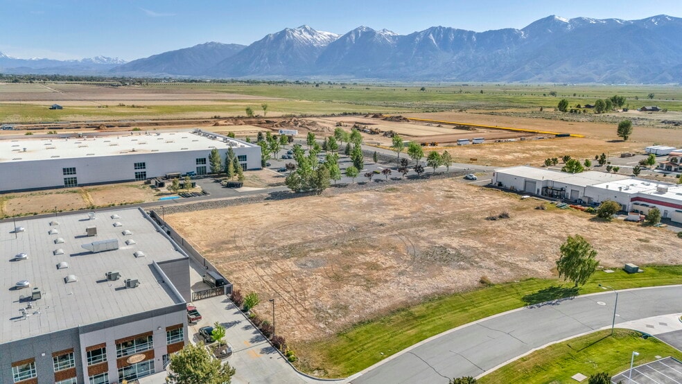 2193 Park Pl, Minden, NV for sale - Building Photo - Image 2 of 7