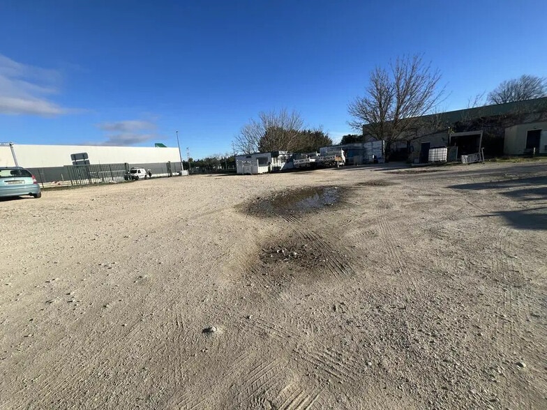 Land in Châteaurenard for sale - Building Photo - Image 1 of 3