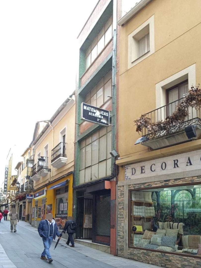 Retail in Cáceres, Cáceres for sale Primary Photo- Image 1 of 4