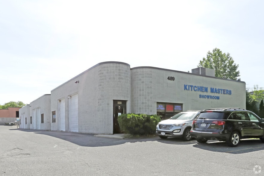 489 Johnson Ave, Bohemia, NY for sale - Building Photo - Image 1 of 1