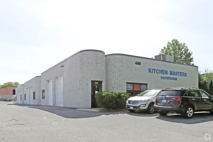 489 Johnson Ave, Bohemia, NY for sale - Primary Photo - Image 1 of 1