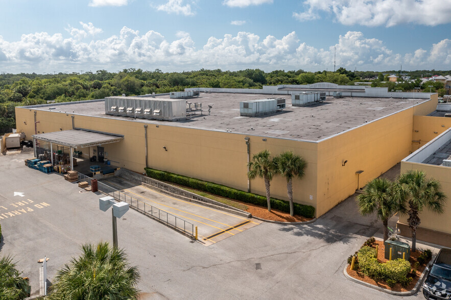 19451 Toledo Blade Blvd, Port Charlotte, FL for lease - Building Photo - Image 2 of 4