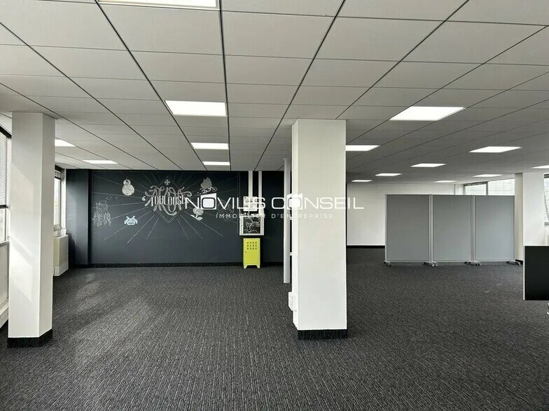 Office in Labège for lease - Building Photo - Image 2 of 4
