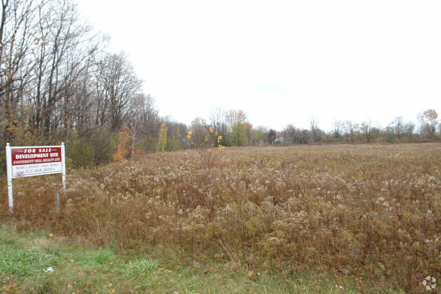 5000 Bear Rd, North Syracuse, NY 13212