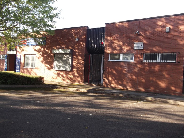 Units 52-57 Hewell Rd, Redditch for lease - Building Photo - Image 2 of 3