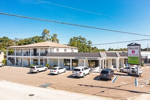 Plaza 400 - Storefront Property