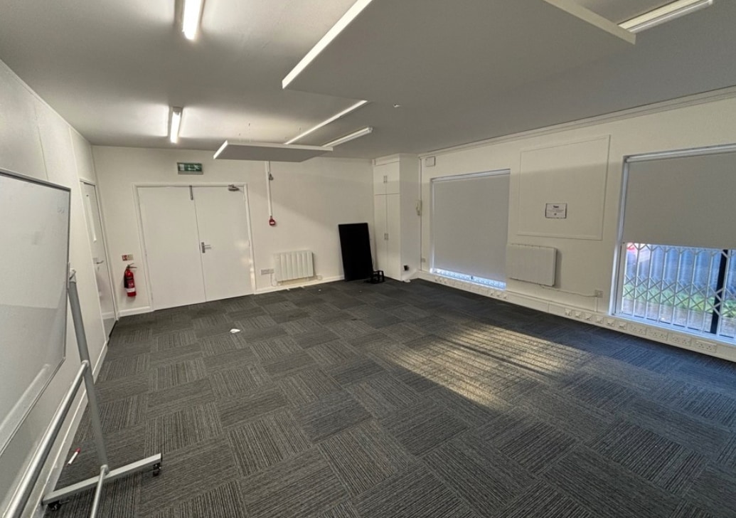 Wheatfield Way, Hinckley for lease Interior Photo- Image 1 of 3