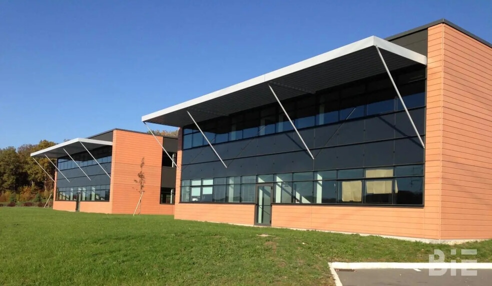 Office in Coulounieix-Chamiers for lease - Building Photo - Image 1 of 6