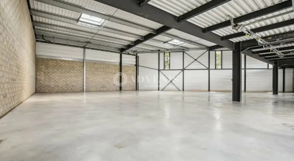 Flex in Lattes for sale - Interior Photo - Image 2 of 2