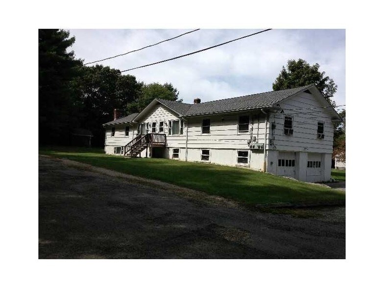 137 Sayles Hill Rd, North Smithfield, RI 02896