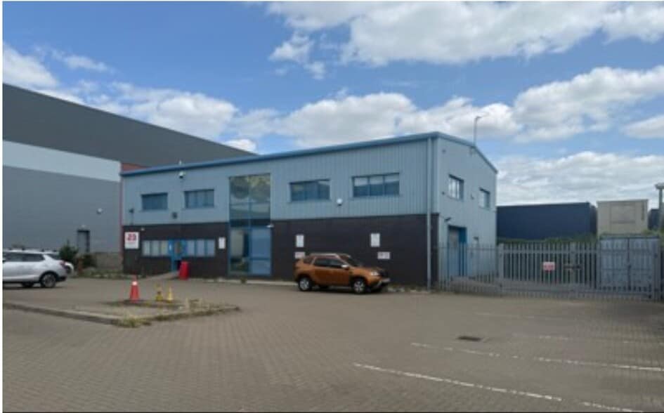 George Summers Clos, Rochester for lease - Building Photo - Image 3 of 3