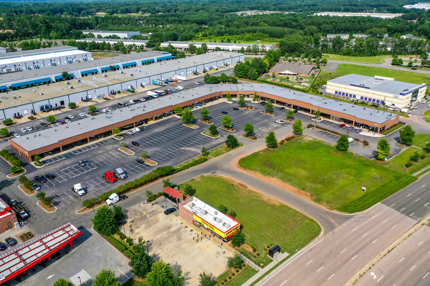 2945 S Miami Blvd, Durham, NC for lease - Building Photo - Image 3 of 7