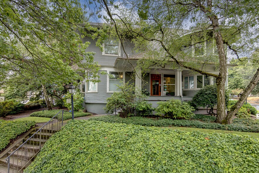 1728 E Madison St, Seattle, WA for lease - Primary Photo - Image 1 of 38
