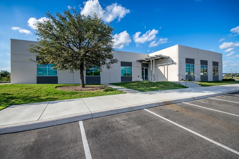 8019 S New Braunfels Ave, San Antonio, TX for lease - Building Photo - Image 2 of 4