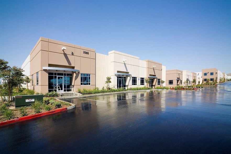 1030 Northgate St, Riverside, CA for lease - Building Photo - Image 3 of 7