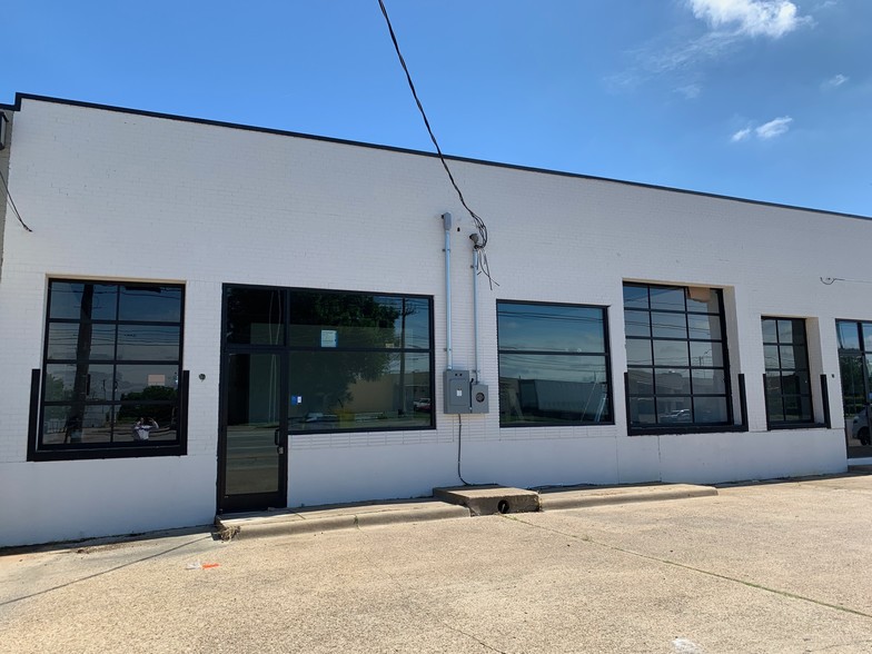 2120 Irving Blvd, Dallas, TX for sale - Building Photo - Image 1 of 1