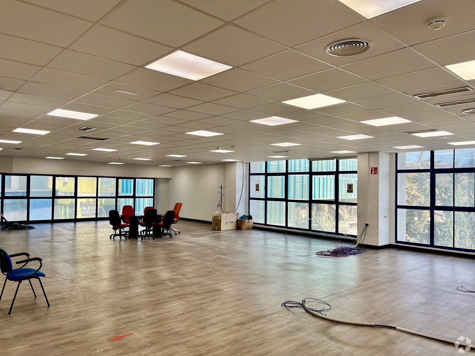 Calle Vía de los Poblados, 17, Madrid, Madrid for lease Interior Photo- Image 1 of 13