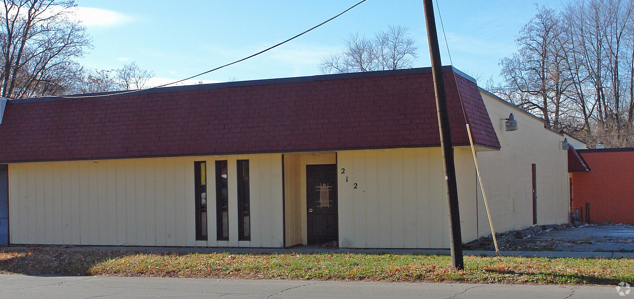 2124 Fairfield Ave, Fort Wayne, IN for sale Primary Photo- Image 1 of 1