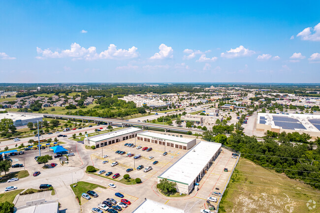 More details for 2100 Sadau Ct, Denton, TX - Office/Retail for Lease