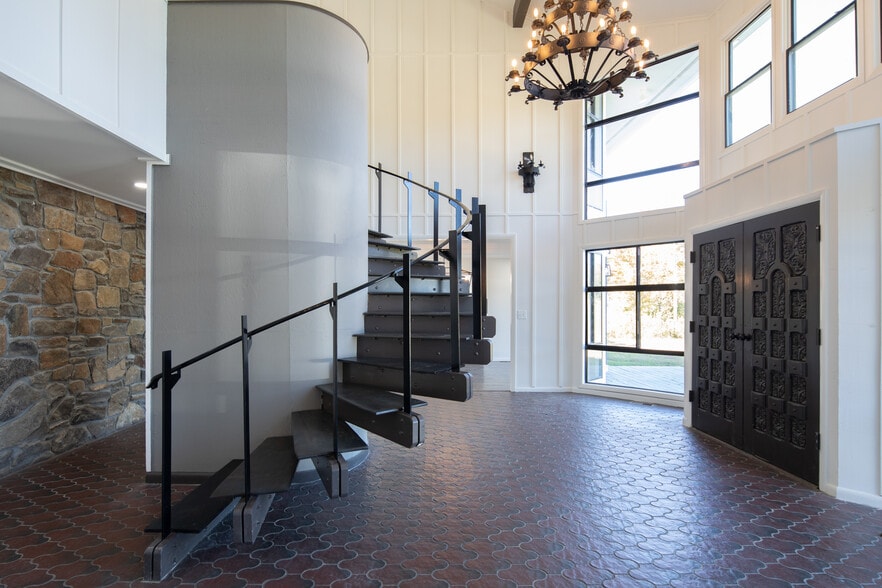 3274 Highway 255 N, Sautee Nacoochee, GA for sale - Interior Photo - Image 3 of 75