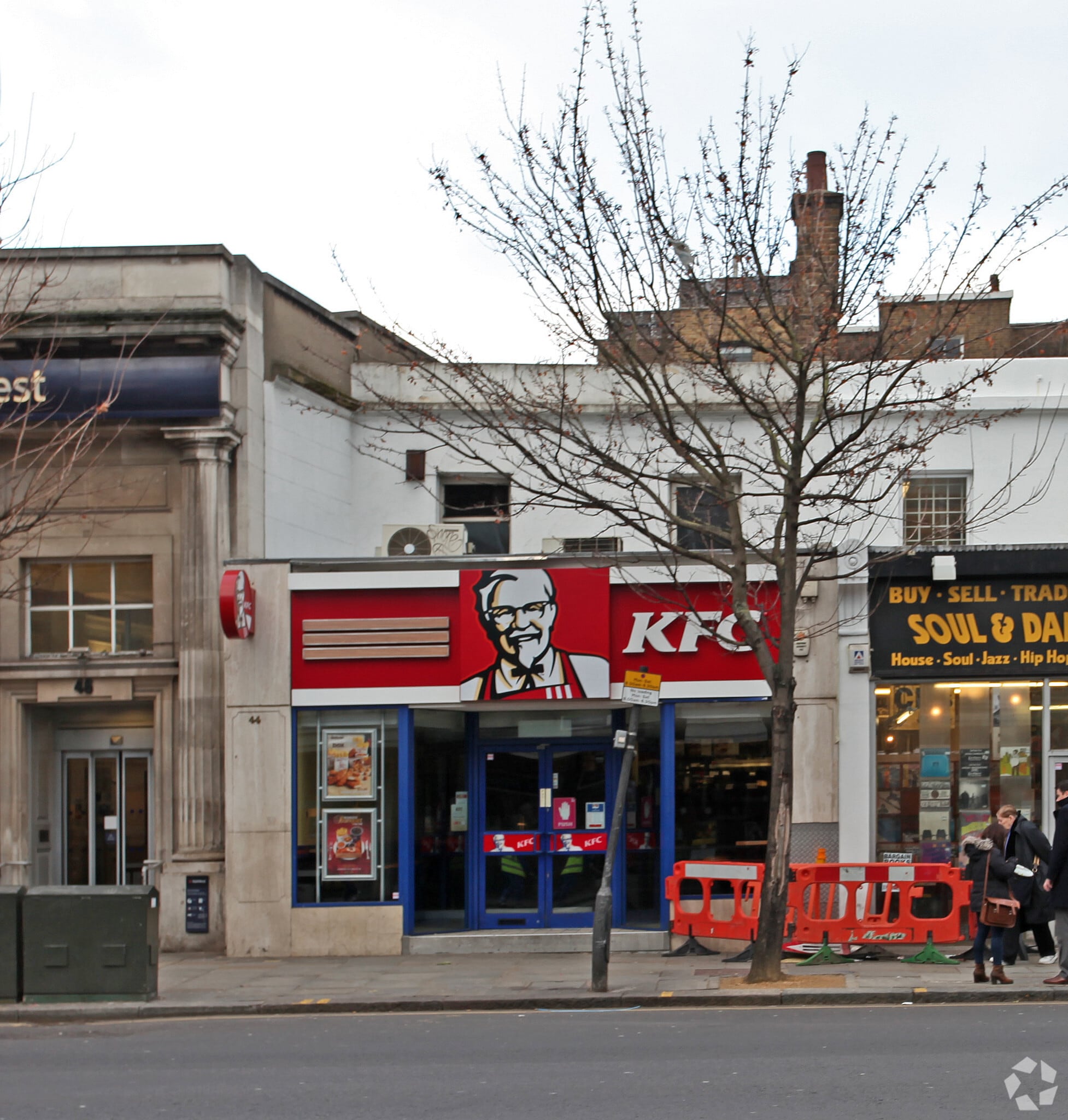 44 Notting Hill Gate, London for sale Primary Photo- Image 1 of 1