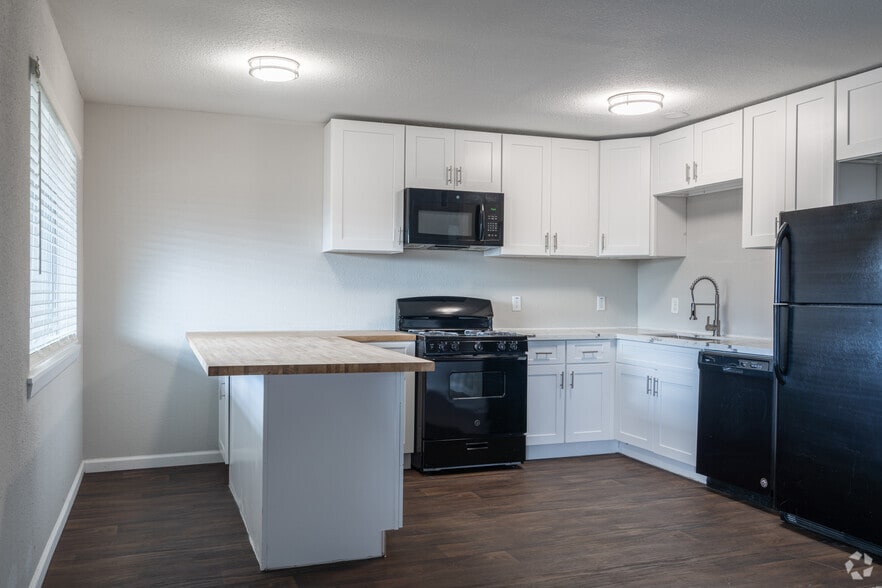 2550 S Bypass 35, Alvin, TX for sale - Interior Photo - Image 3 of 21