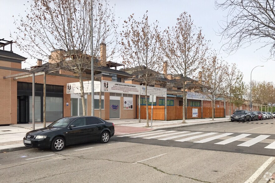 Calle Isabel de Farnesio, 2, Boadilla del Monte, Madrid for sale - Primary Photo - Image 1 of 1
