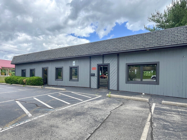 168 New Castle Rd, Butler, PA for lease - Building Photo - Image 1 of 9