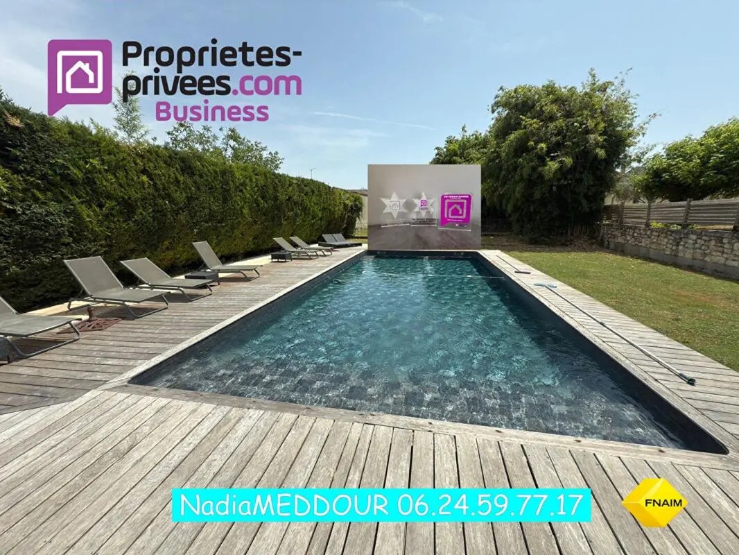 Flex in Bordeaux for sale Building Photo- Image 1 of 3