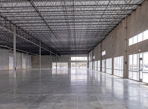 945 Trinity Dr, Mansfield, TX for sale Interior Photo- Image 2 of 2