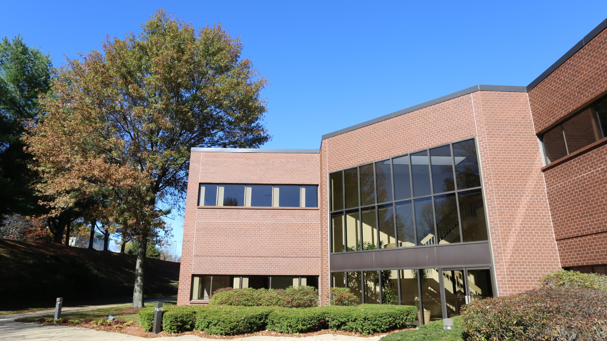 3 Riverside Dr, Andover, MA for sale Primary Photo- Image 1 of 1