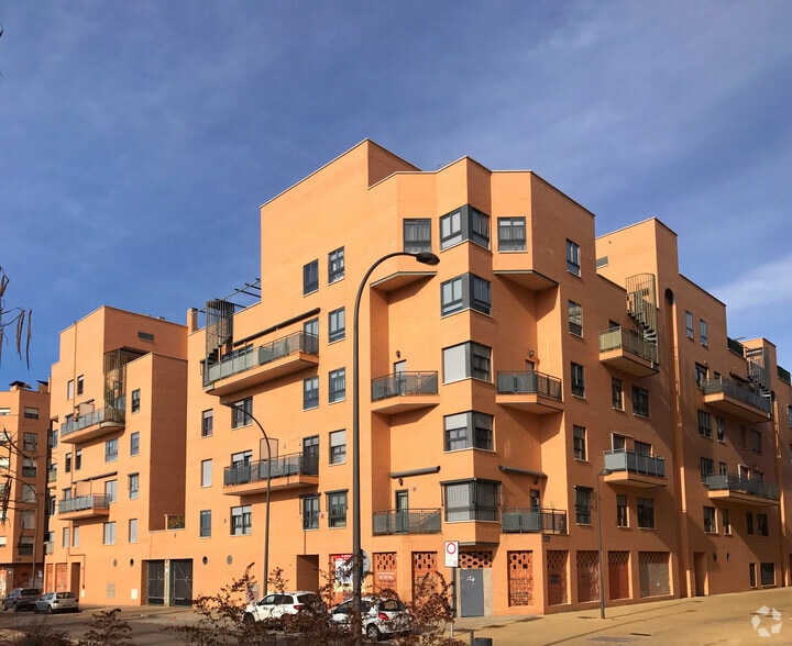 Avenida de Chile, 10, Getafe, Madrid for lease - Building Photo - Image 2 of 2