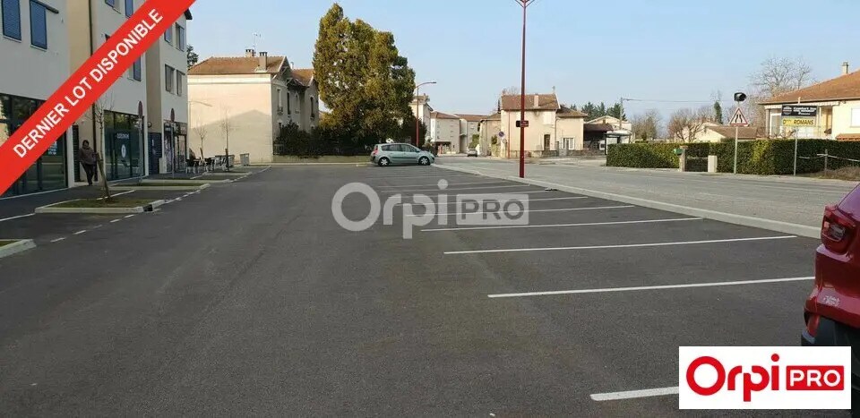 Retail in Romans-sur-Isère for lease Building Photo- Image 1 of 7
