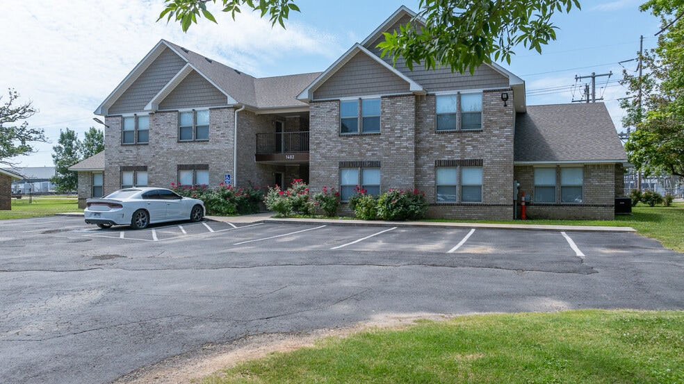 1400 Jacobs Ave, Fort Smith, AR for sale - Building Photo - Image 2 of 21