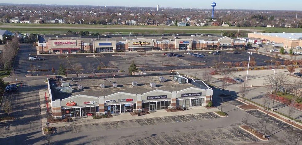 137-149 N Weber Rd, Bolingbrook, IL for lease - Primary Photo - Image 1 of 16