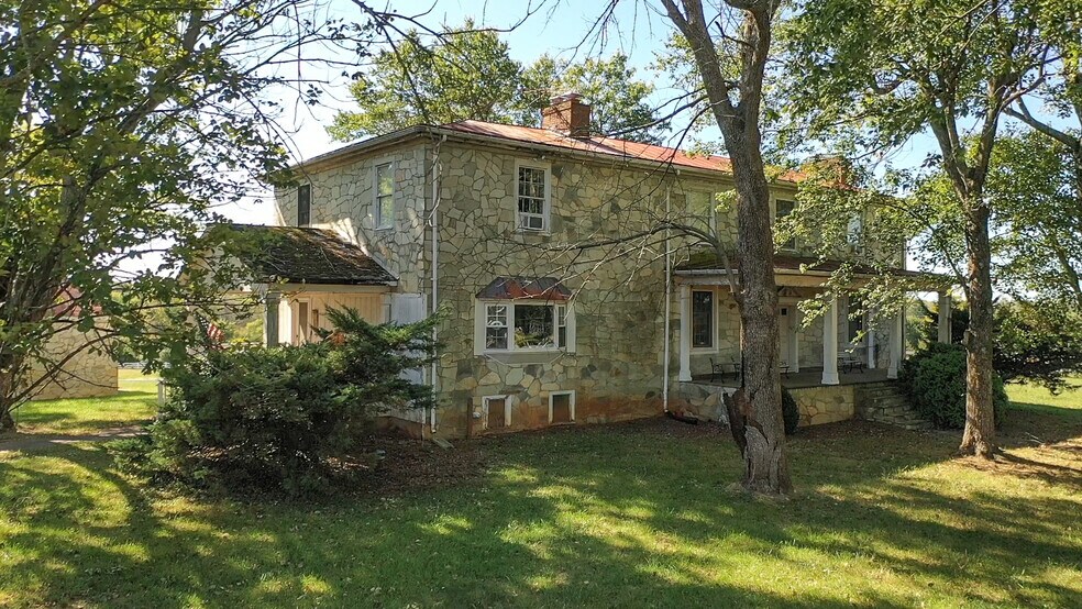 6717 Catlett Rd, Bealeton, VA 22712