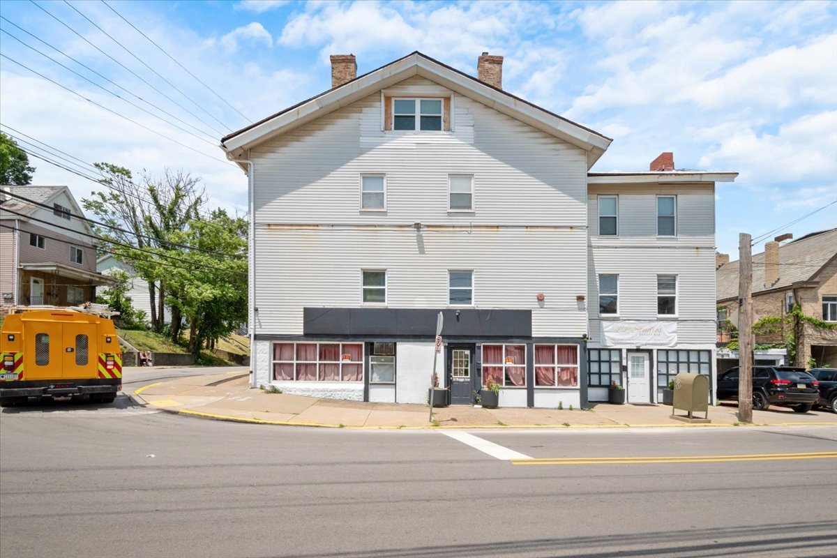 361 Wyoming St, Pittsburgh, PA 15211
